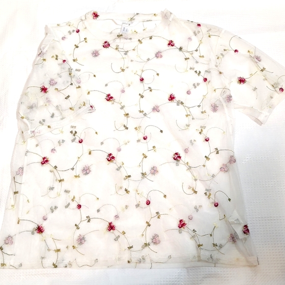 2/$30 Streetwear Society Sheer Floral Top - Picture 2 of 6